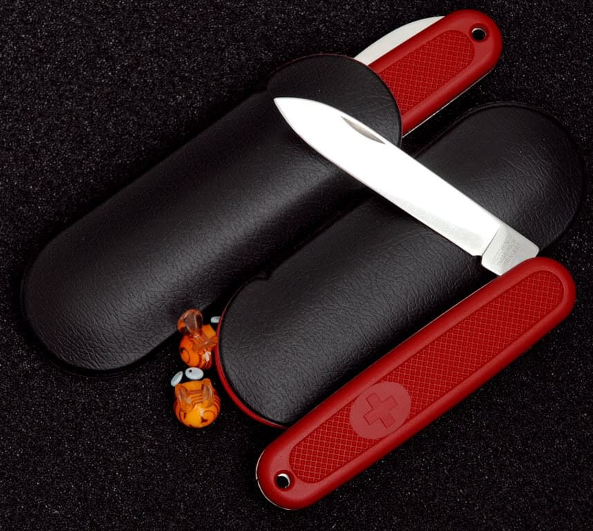 858x768 Victorinox Solo 108mm